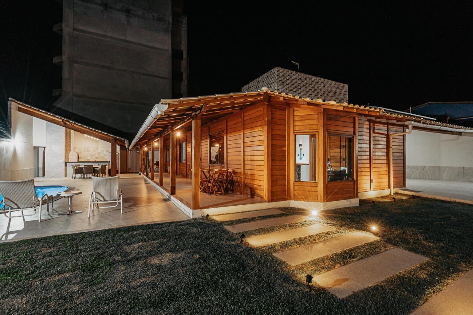 Casadecastelhanos, Quadra Do Mar De Castelhanos, 4 Suites Com Ar, Churrasqueira, Piscina, Hidromassagem, Cozinha Integrada Gourmet Ideal Para Familia E Amigos 안치에타 외부 사진