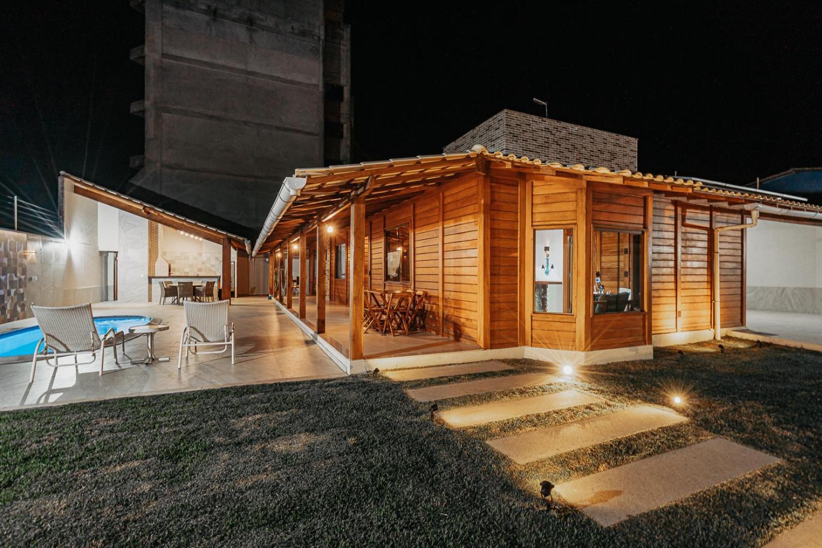 Casadecastelhanos, Quadra Do Mar De Castelhanos, 4 Suites Com Ar, Churrasqueira, Piscina, Hidromassagem, Cozinha Integrada Gourmet Ideal Para Familia E Amigos 안치에타 외부 사진