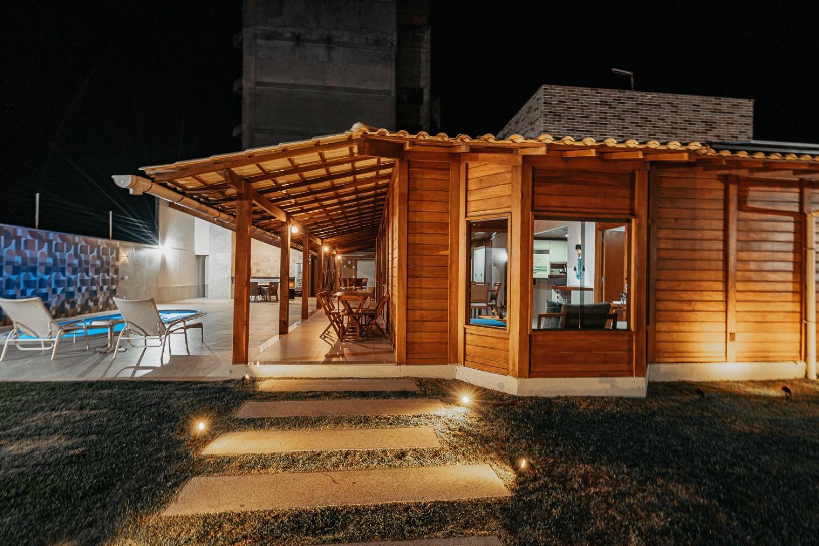 Casadecastelhanos, Quadra Do Mar De Castelhanos, 4 Suites Com Ar, Churrasqueira, Piscina, Hidromassagem, Cozinha Integrada Gourmet Ideal Para Familia E Amigos 안치에타 외부 사진