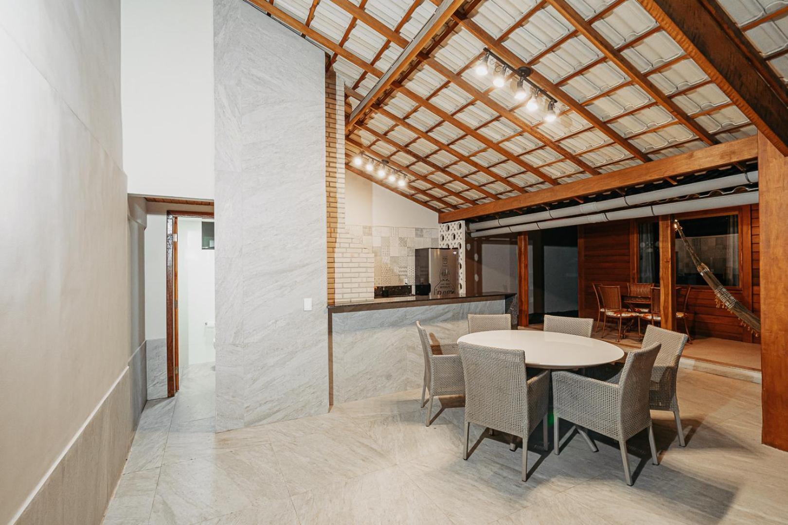 Casadecastelhanos, Quadra Do Mar De Castelhanos, 4 Suites Com Ar, Churrasqueira, Piscina, Hidromassagem, Cozinha Integrada Gourmet Ideal Para Familia E Amigos 안치에타 외부 사진