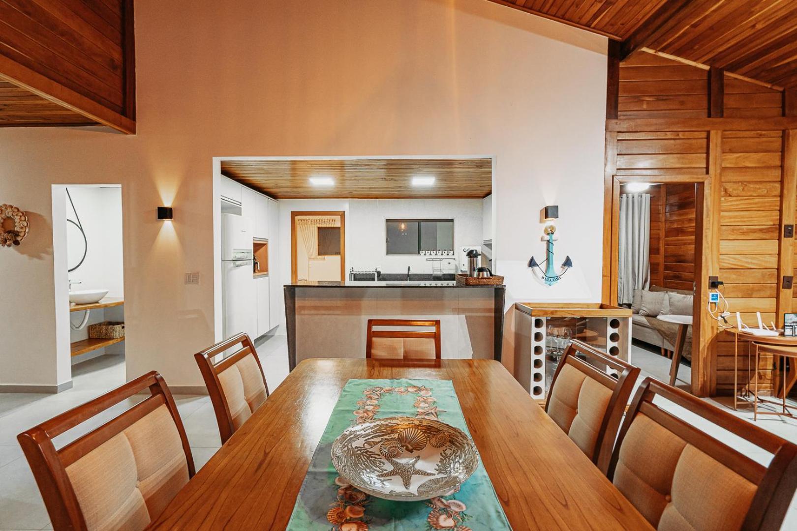 Casadecastelhanos, Quadra Do Mar De Castelhanos, 4 Suites Com Ar, Churrasqueira, Piscina, Hidromassagem, Cozinha Integrada Gourmet Ideal Para Familia E Amigos 안치에타 외부 사진