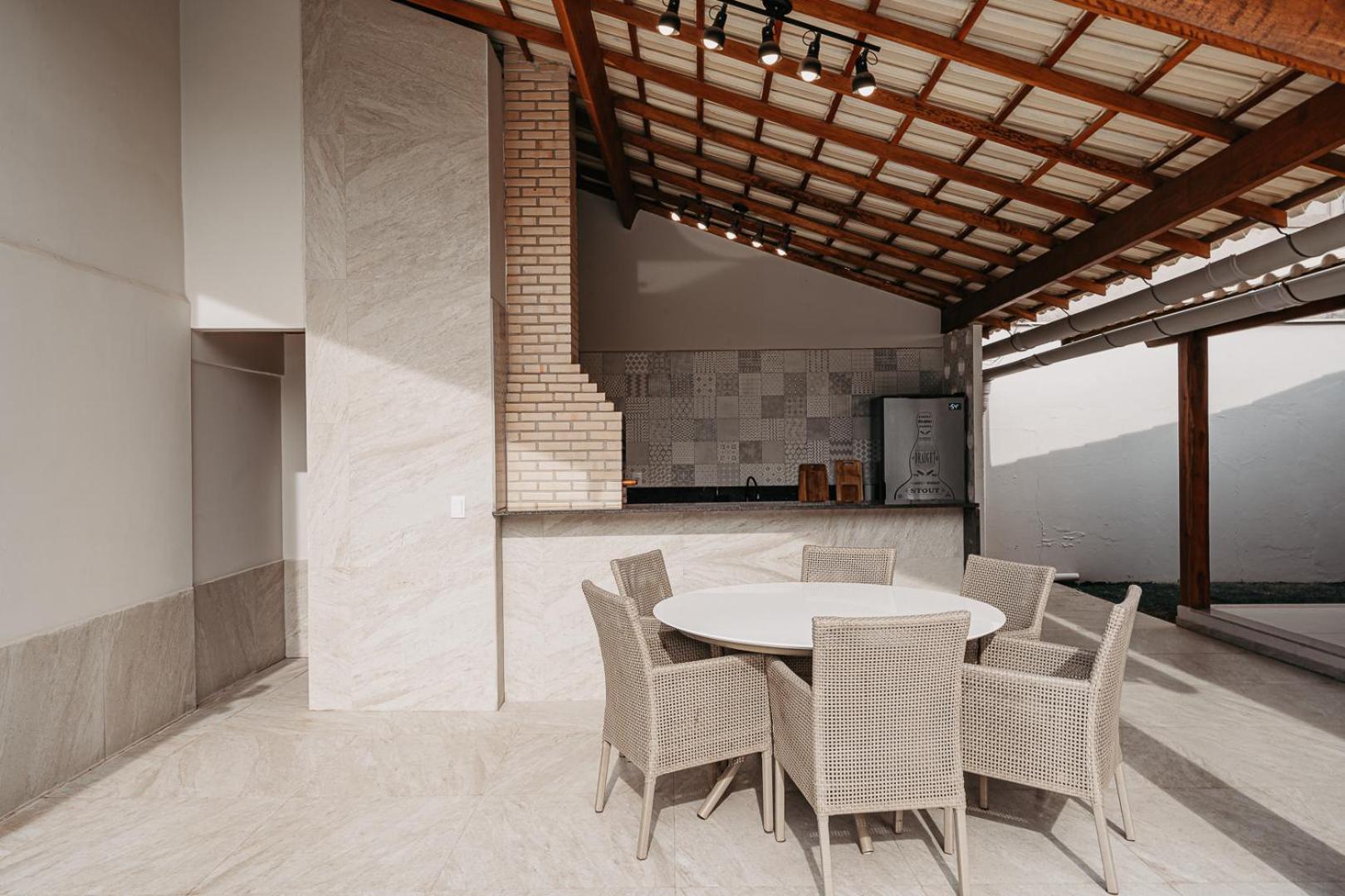 Casadecastelhanos, Quadra Do Mar De Castelhanos, 4 Suites Com Ar, Churrasqueira, Piscina, Hidromassagem, Cozinha Integrada Gourmet Ideal Para Familia E Amigos 안치에타 외부 사진